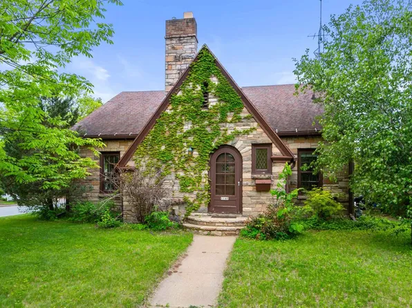 1140 LINDBERGH AVENUE, Stevens Point, WI 54481
