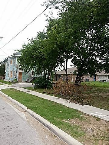 2nd image of 111 Denver St