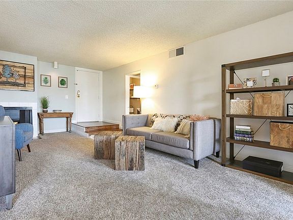 5th image of 277 Pleasant St Unit 205