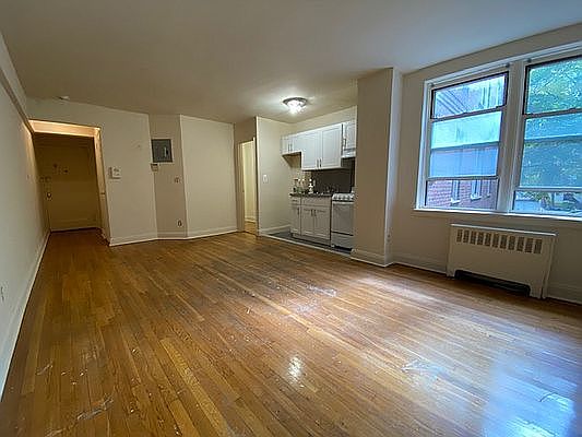 2nd image of 14306 Barclay Ave APT 1F