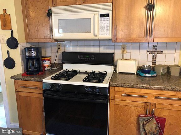 2nd image of 1100 Adams Ave