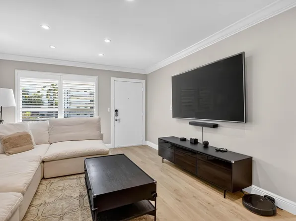 55 SE 14th Street #211, Boca Raton, FL 33432