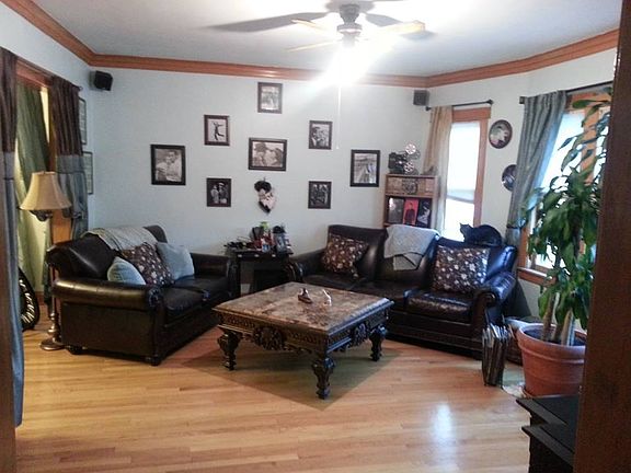 4th image of 5124 W Newport Ave #1