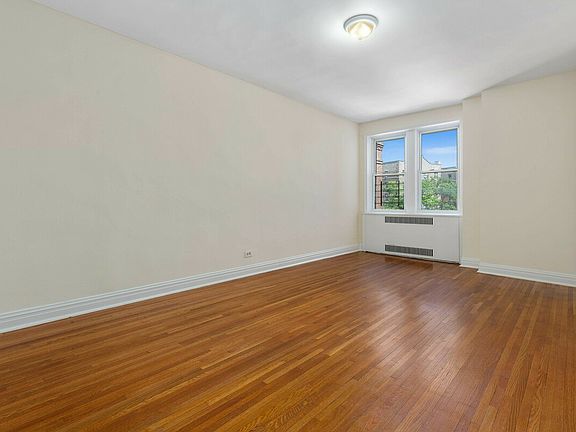 4th image of 3300 Netherland Ave APT 1H