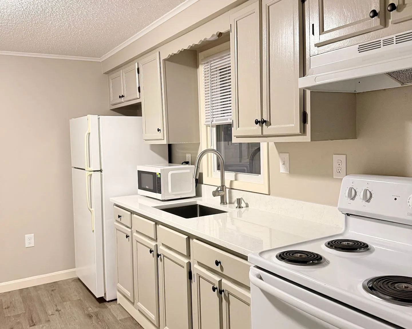 Pet-friendly Apartments for Rent in Hartford, VT! — Photo 3
