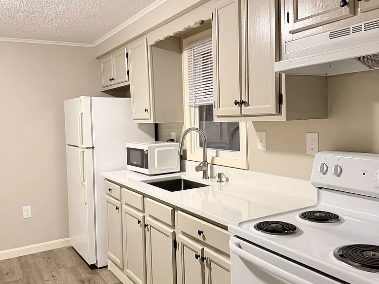 31-63 Christian St #77 — Photo 3