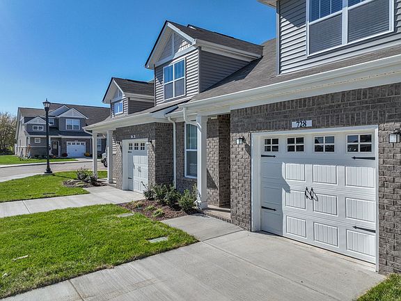 3rd image of 728 Mickelson Way