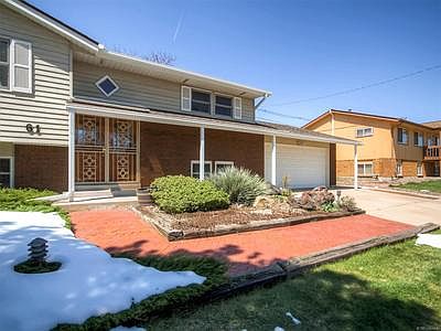 3rd image of 61 S Zinnia Way