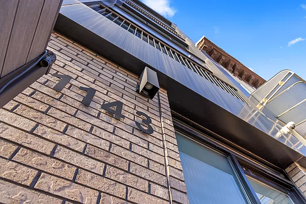 Rented by SERHANT. | media 27