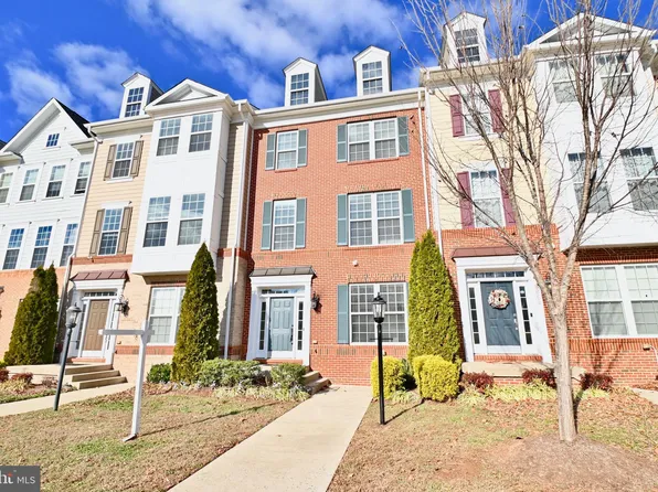 8846 Orchard Ln, Manassas, VA 20110