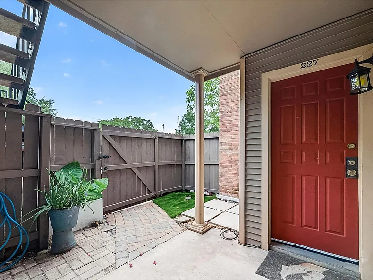 3700 W Clay St #227 — Photo 4