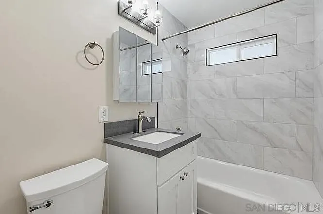 767 Woodlawn Ave #B — Photo 15