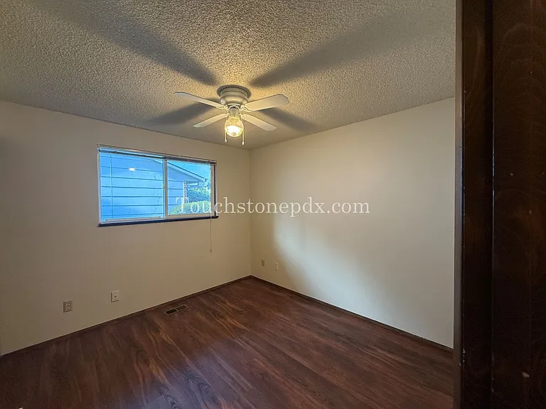 1411 SE 130th Ave — Photo 18