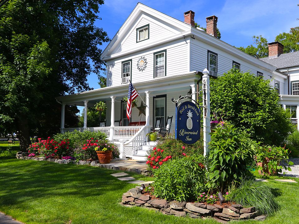 209 Main Street