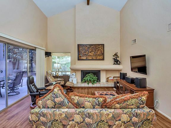 MASSIVE VAULTED ROOM
