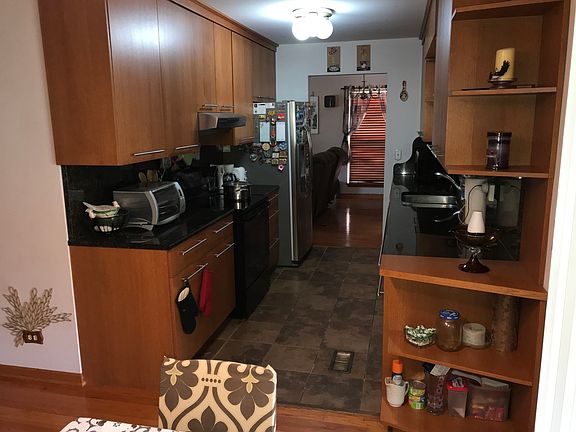 5th image of 303 Homewood Dr