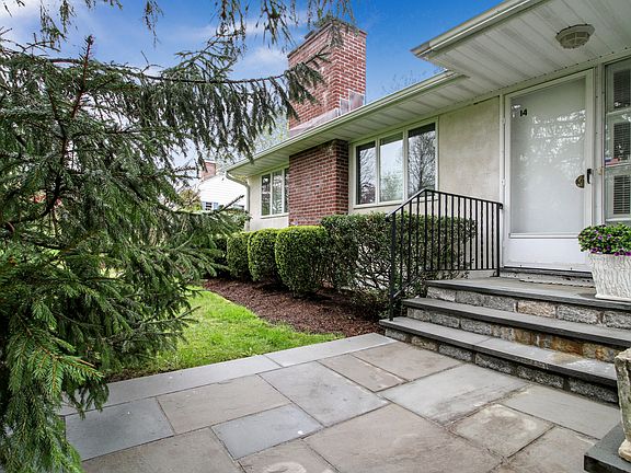 2nd image of 14 Meadow Way