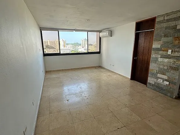 1263 Avenue Luis Vigoreaux, Guaynabo, PR 00966