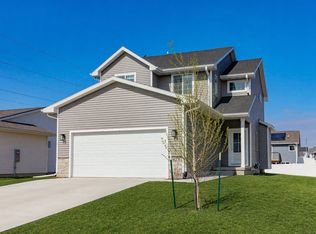 2823 22nd St SW, Altoona, IA 50009