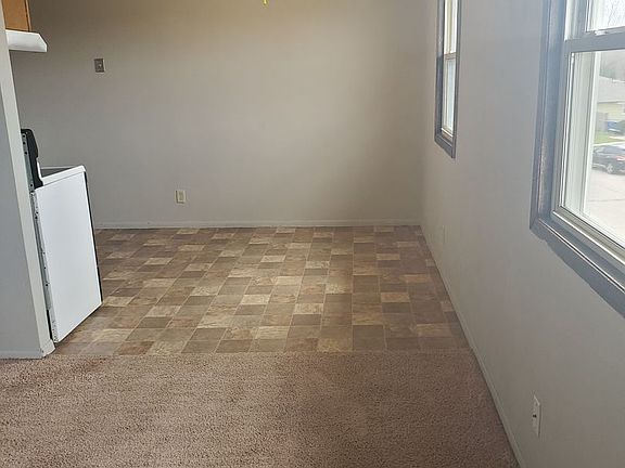 3rd image of 702 W 63rd St #6
