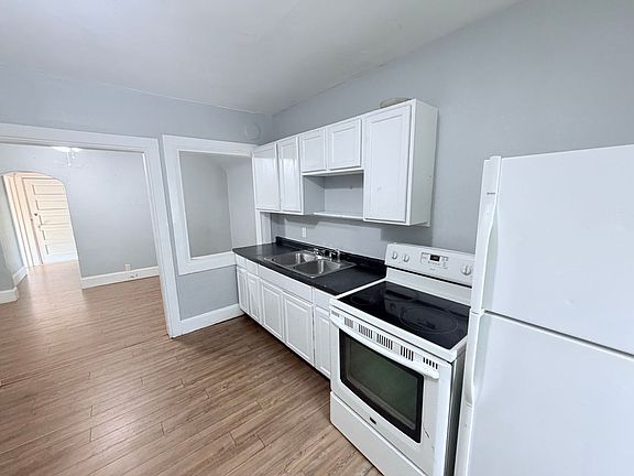 5th image of 1056 3rd St E
