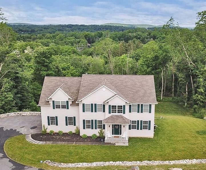 1st image of 26 Ryan Ct