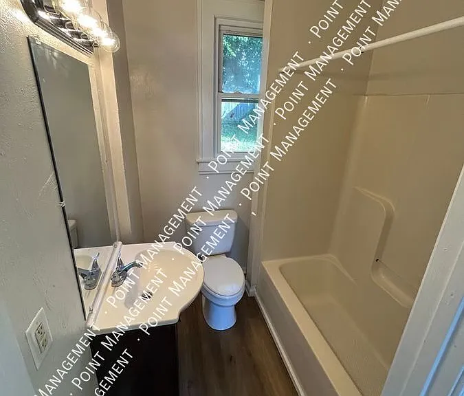 804 Munford Ave SE — Photo 9