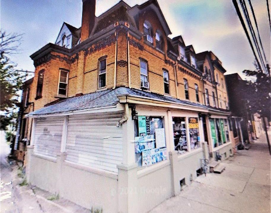 2nd image of 530 W Tilghman St