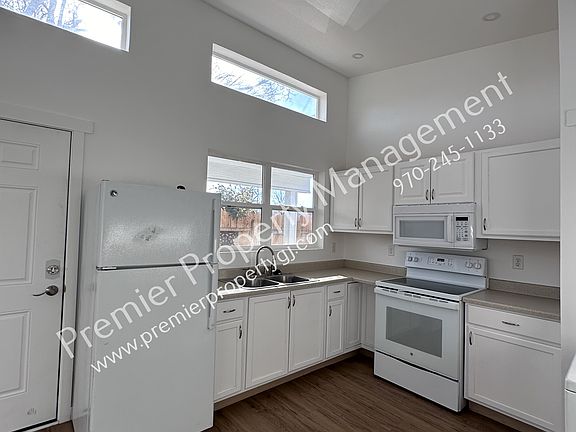 4th image of 1242 Texas Ave #B