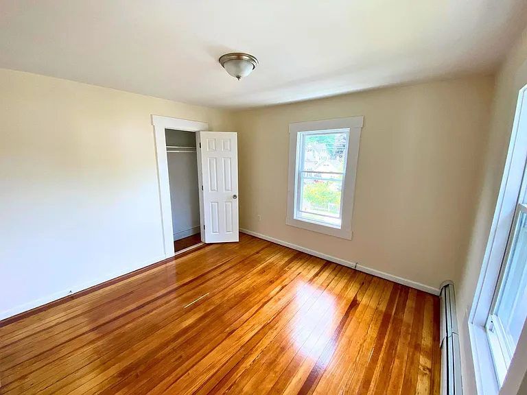 8 Frederick — Photo 11