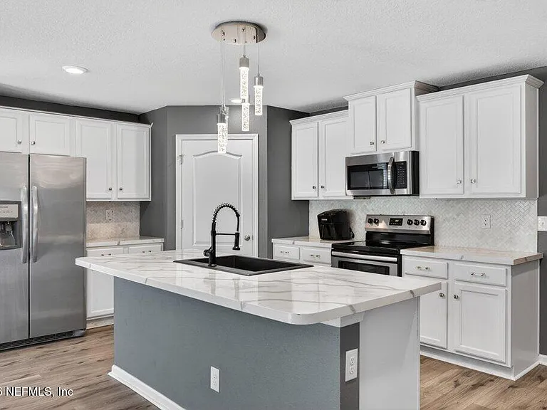 9099 Tahoe Ln — Photo 8