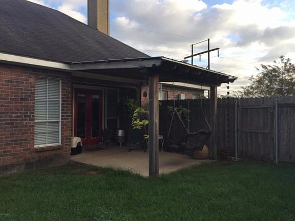 5th image of 127 Aaron Dr
