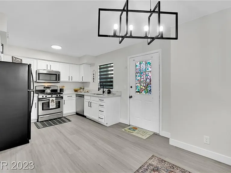 7083 Burcot Ave #E90 — Photo 9