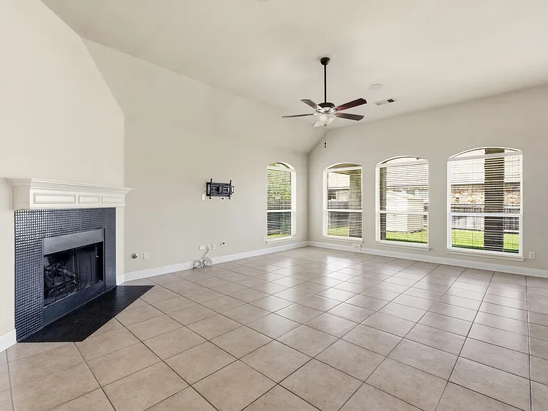1301 David Cv — Photo 8