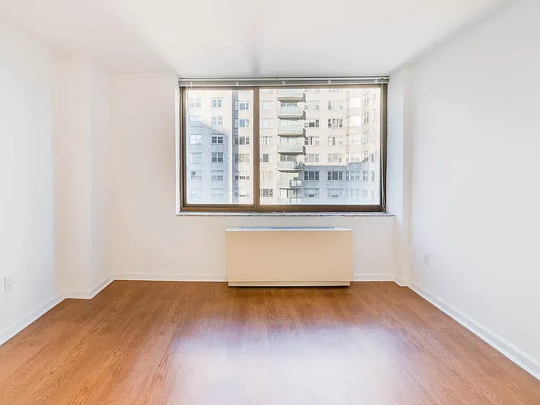 300 E 39th St #15C — Photo 19