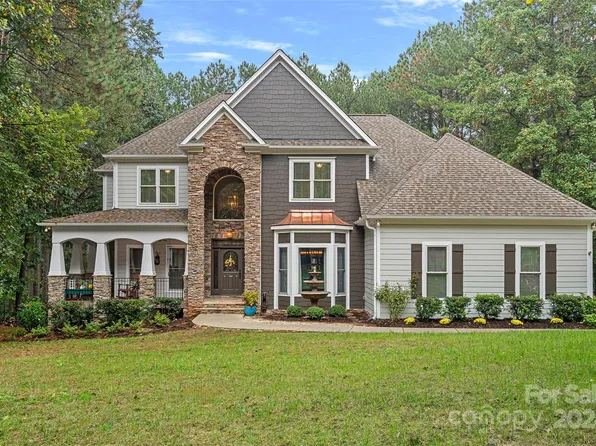 8914 Radford Ct, Sherrills Ford, NC 28673