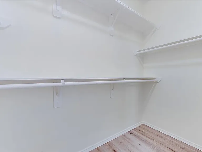 5918 Laramie River Ct — Photo 22
