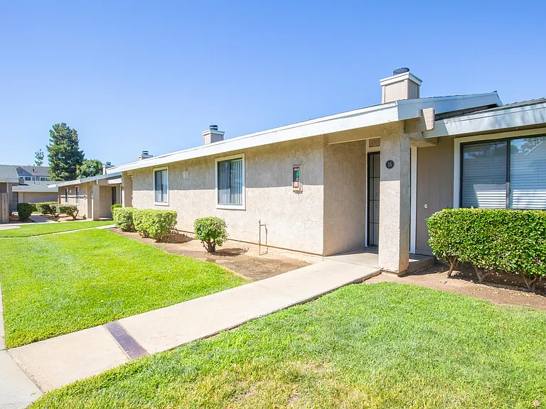 23905 Eucalyptus Ave — Photo 9