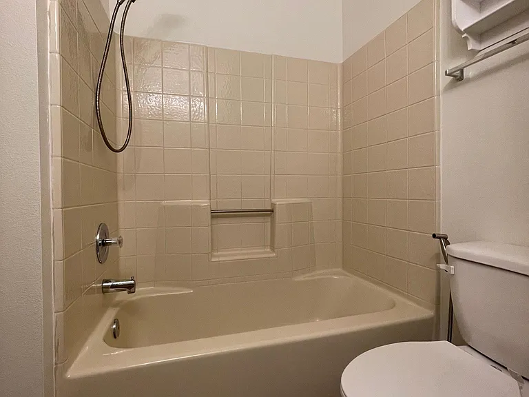 7612 Sea Cliff Way — Photo 17
