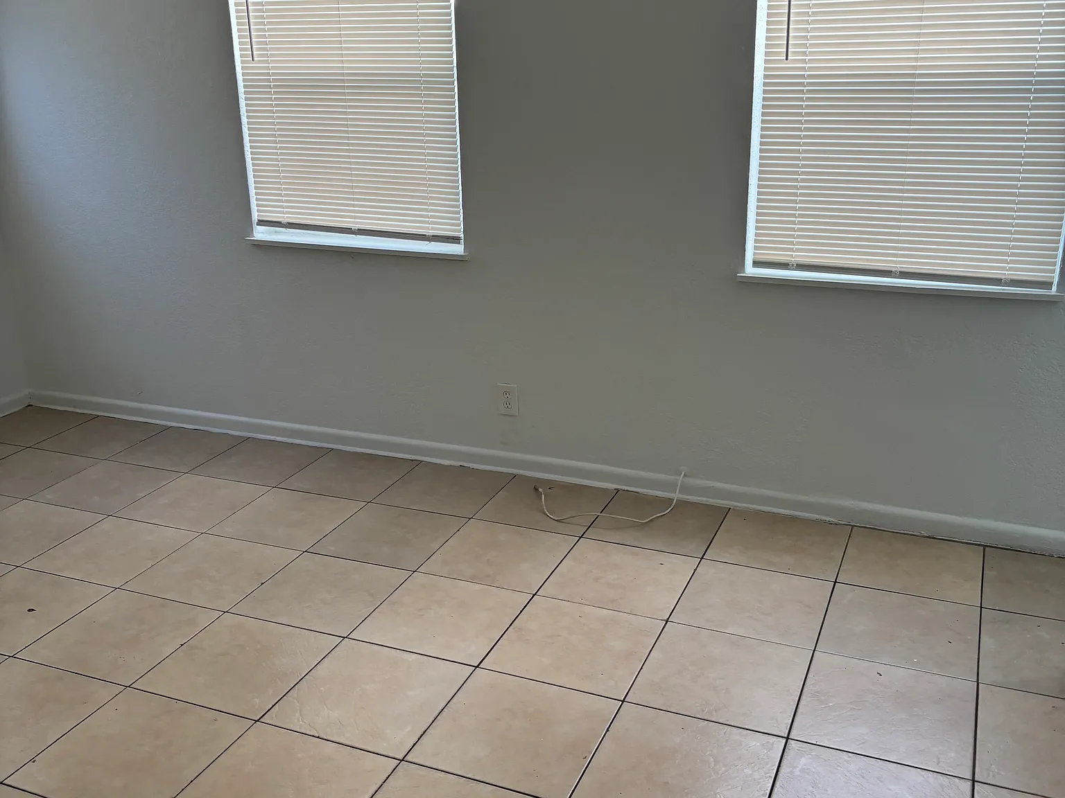 2 bed, 720 sqft, $1,700 — Photo 1