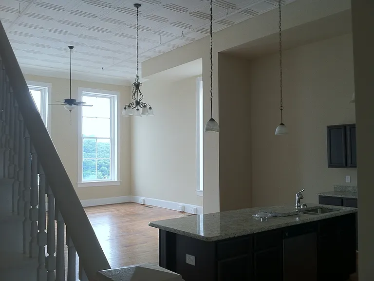 922 Main St — Photo 23