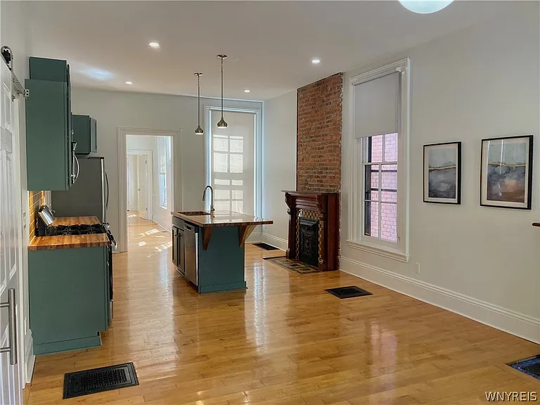 58 Tracy St #1 — Photo 3