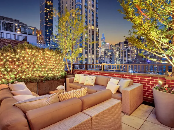 425 East 51st Street image 1 of 24