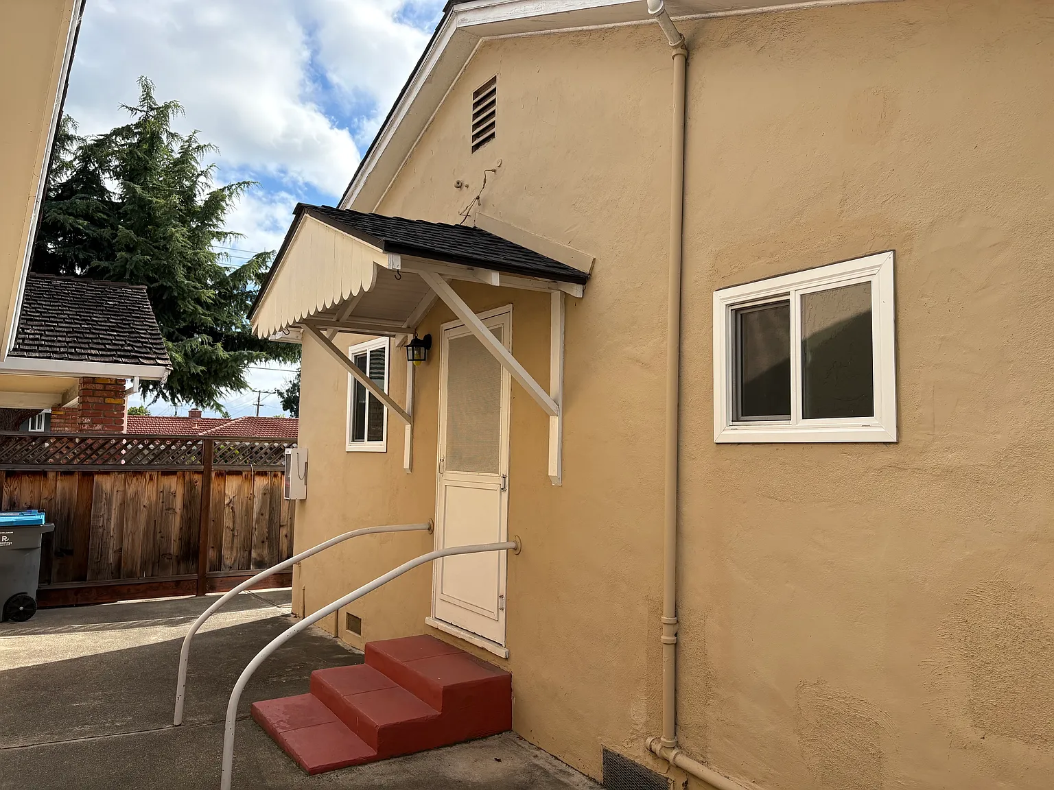 Studio, 1.0 bath, 550 sqft, $2,225 — Photo 3