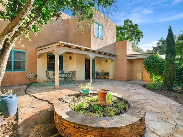 2312 Campbell Rd NW, Albuquerque, NM 87104