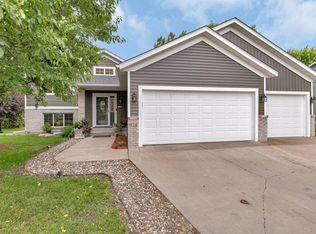 928 Sundance Ct, Sartell, MN 56377