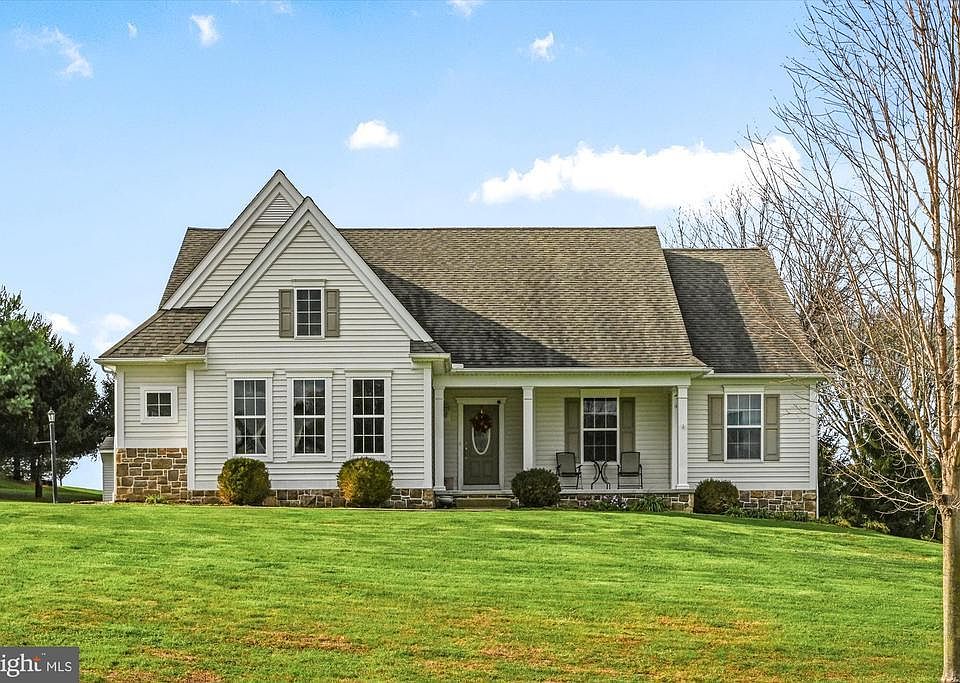 1st image of 25 Joy Ln