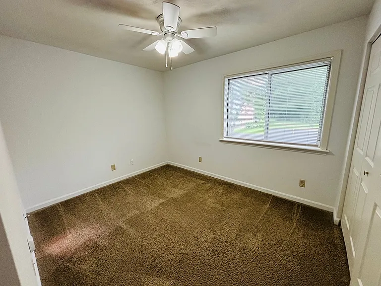 401H Berryfield Ln — Photo 14