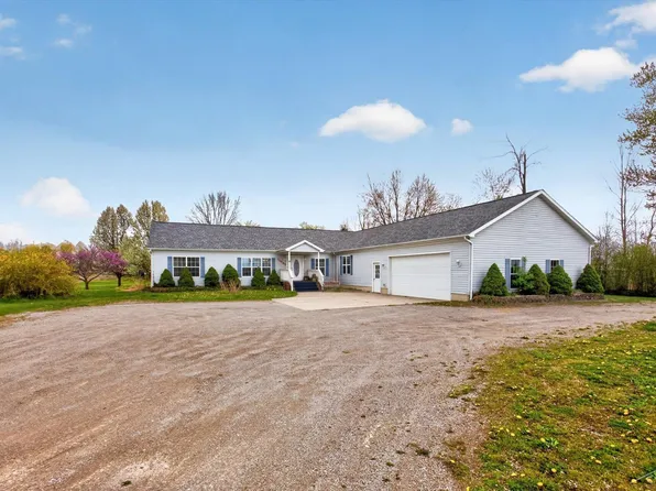 11087 Pierce Road, Tittabawassee Township, MI 48623