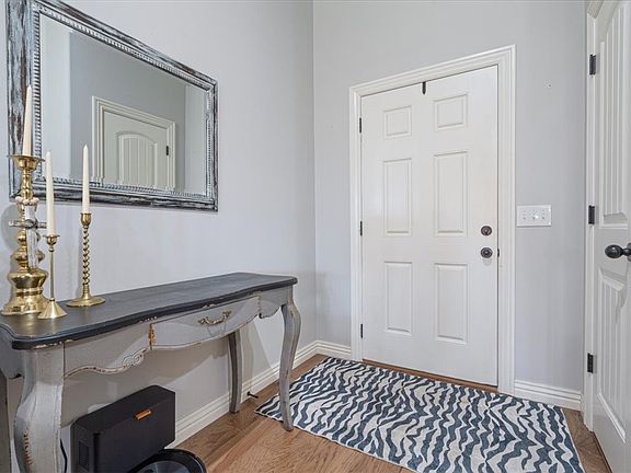 3rd image of 6006 Overland Dr